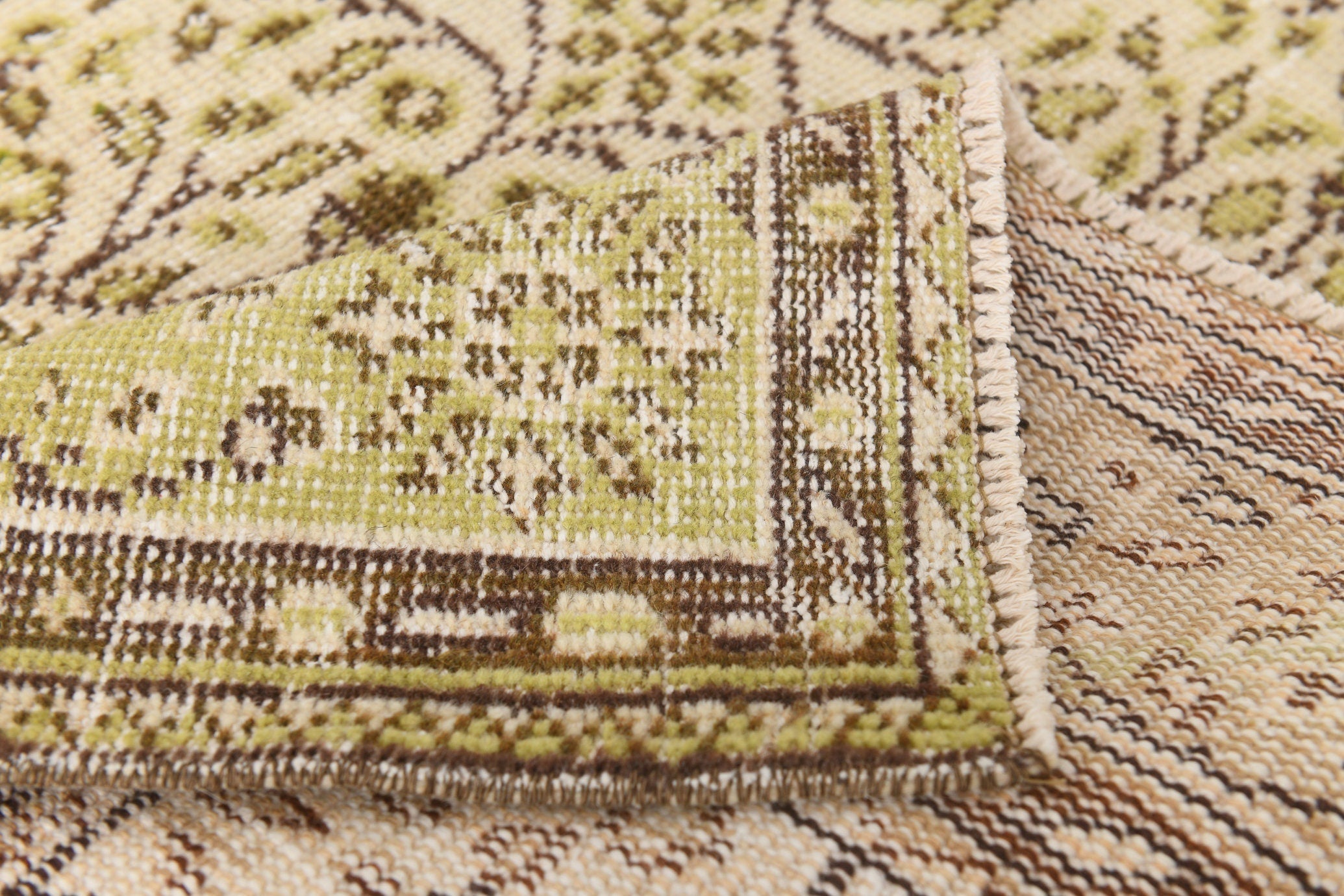 Turkish Vintage Rug  5'10" x 10'5" ft
