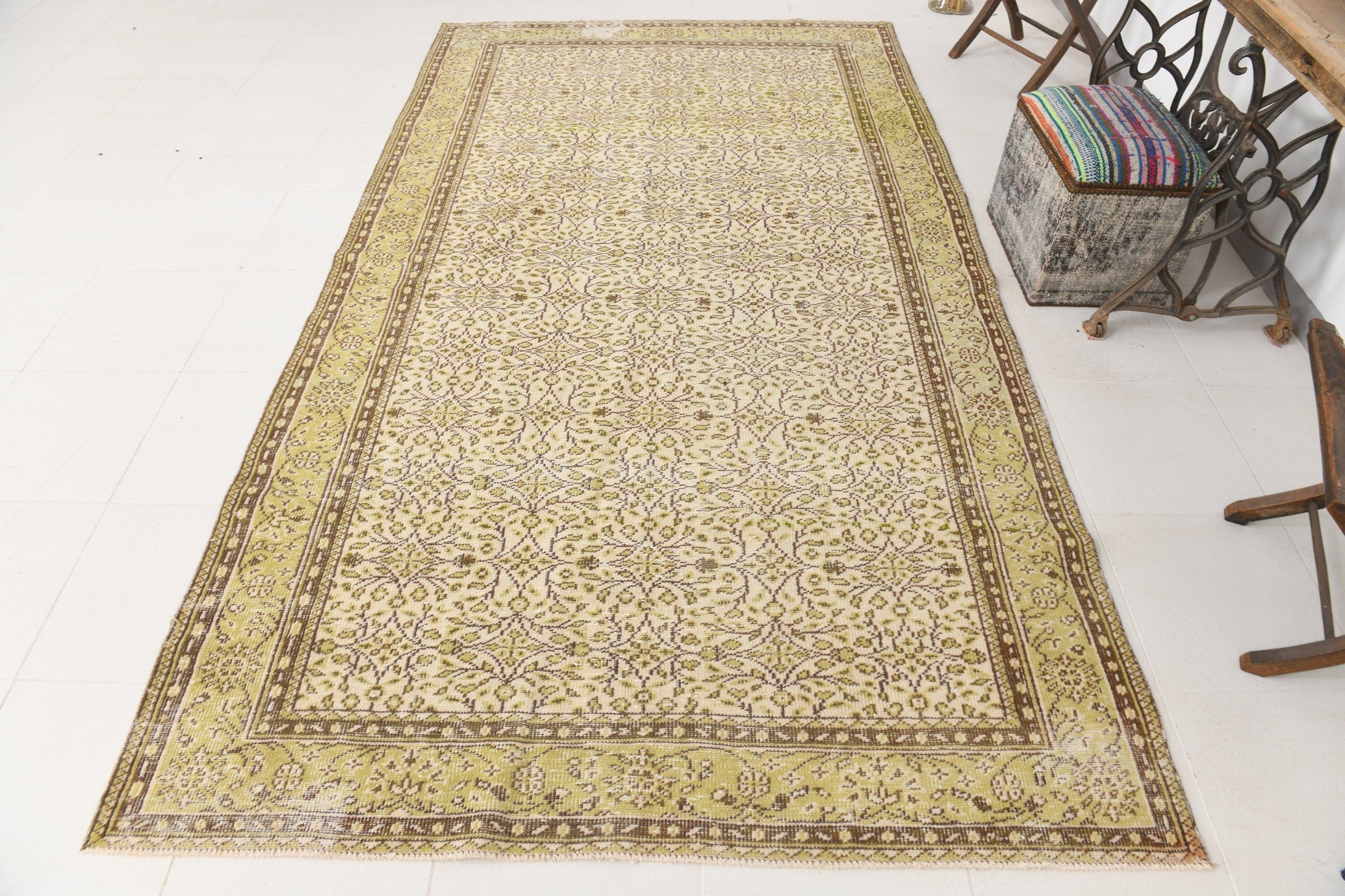 Turkish Vintage Rug  5'10" x 10'5" ft