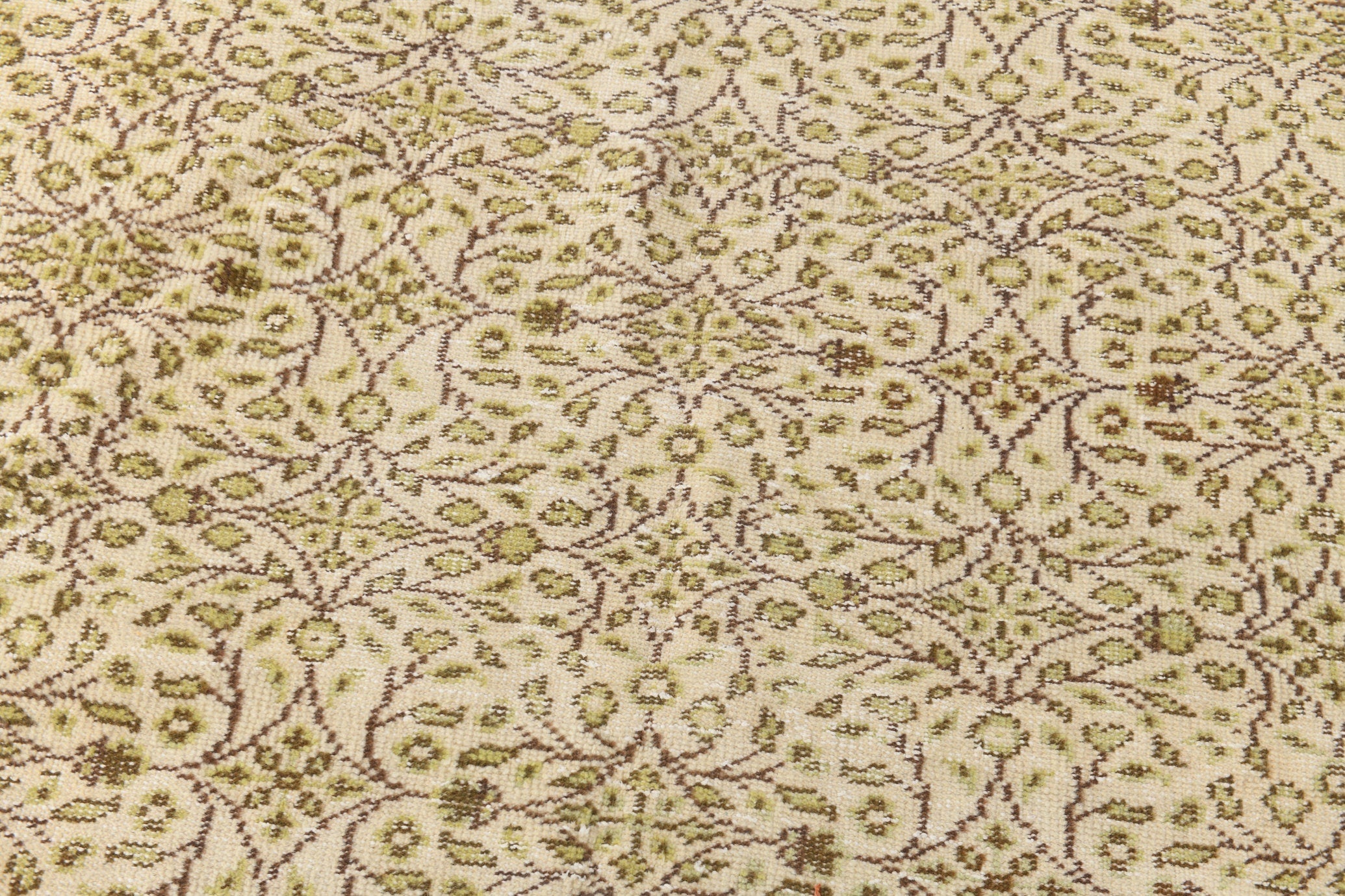 Turkish Vintage Rug  5'10" x 10'5" ft