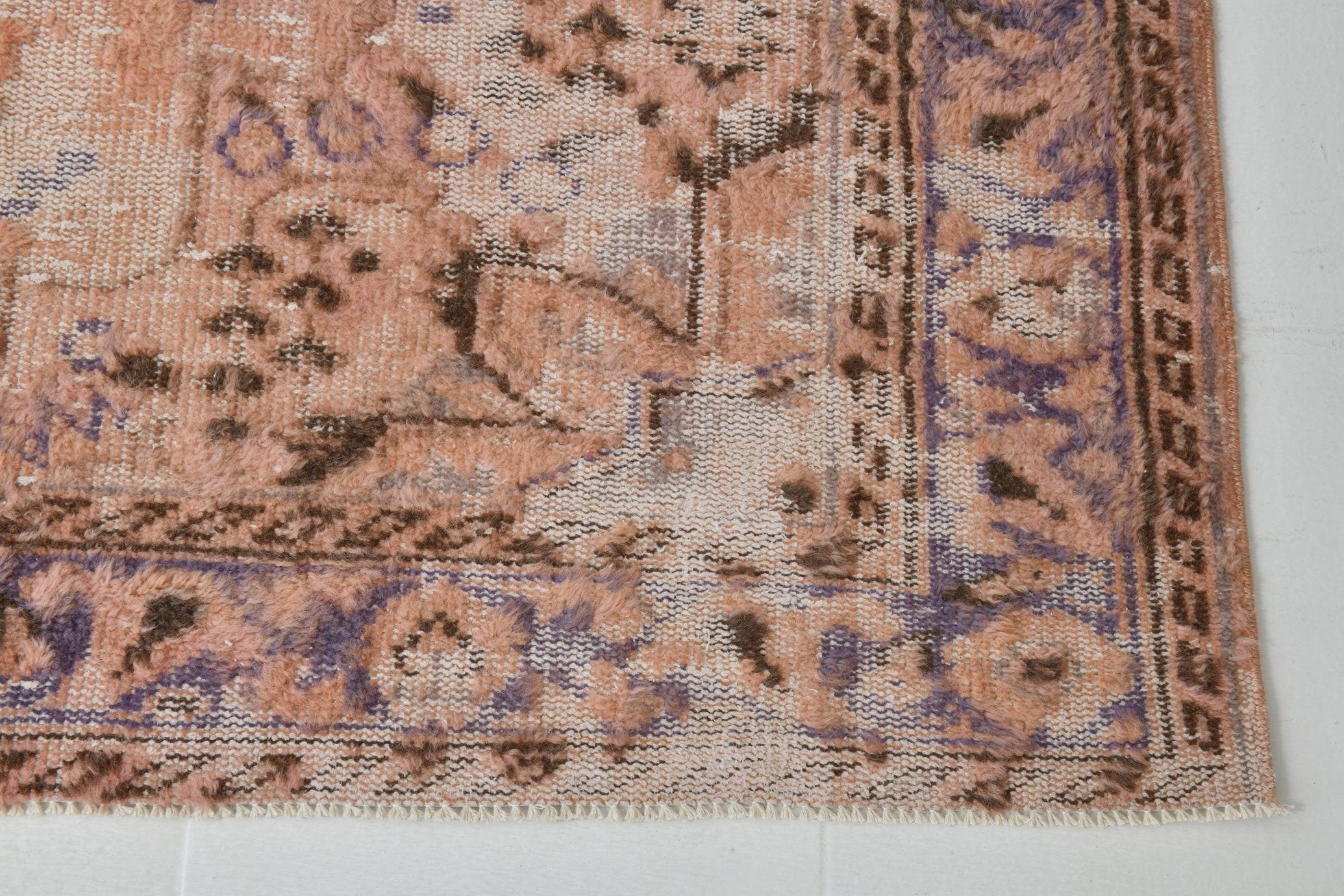 Turkish Vintage Rug  5'10" x 8'11" ft