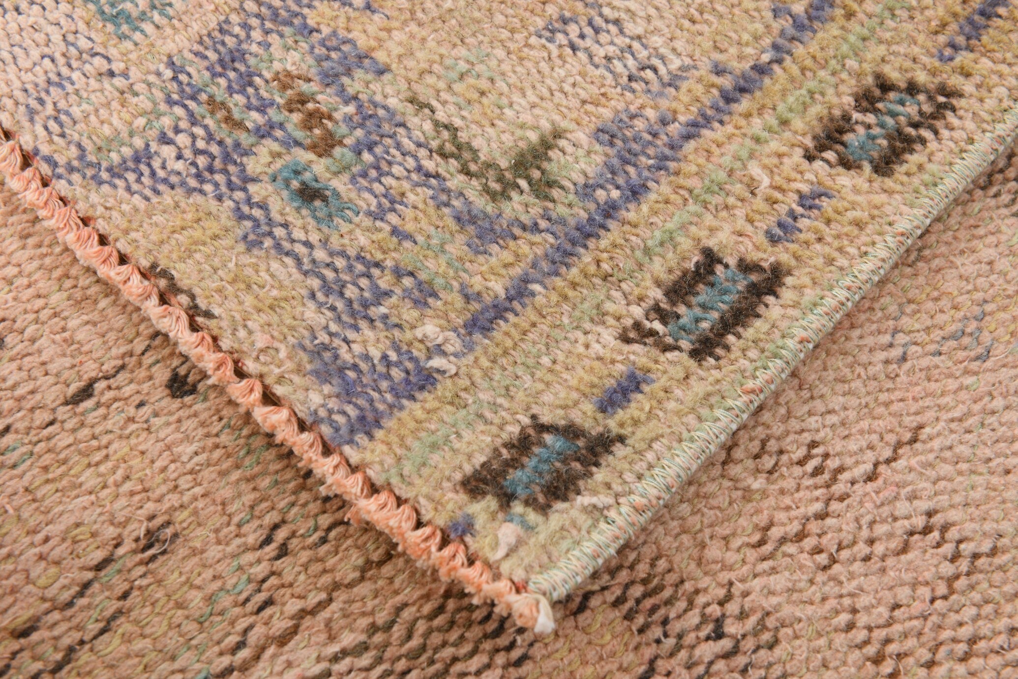 Turkish Vintage Rug  5'10" x 8'6" ft