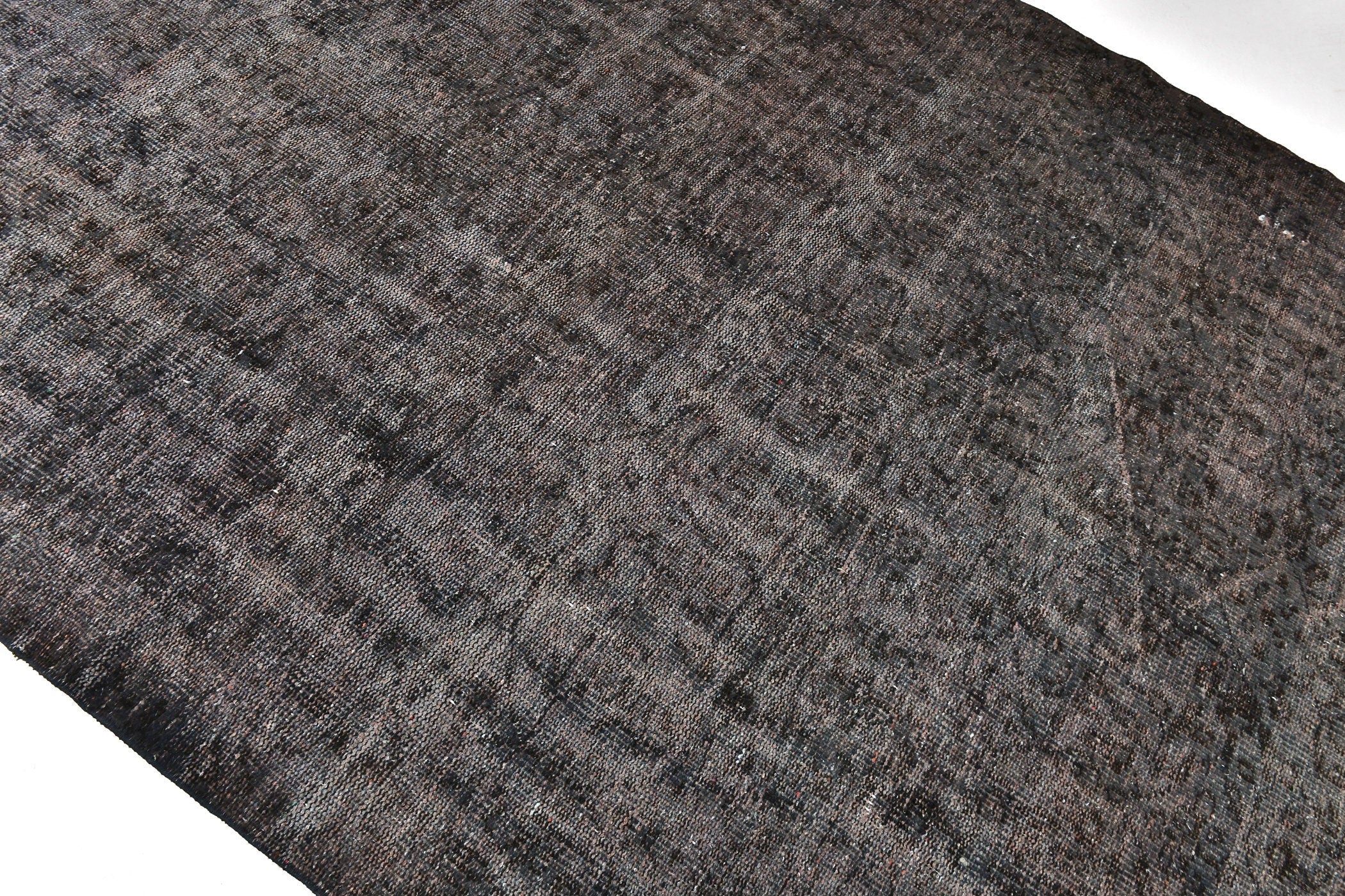 Turkish Vintage Rug  5'10" x 9'0" ft
