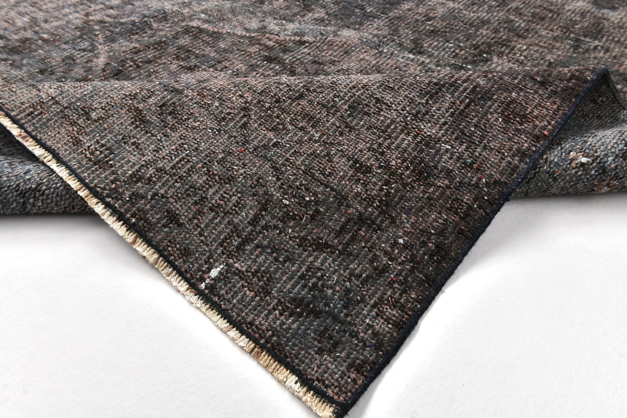 Turkish Vintage Rug  5'10" x 9'0" ft