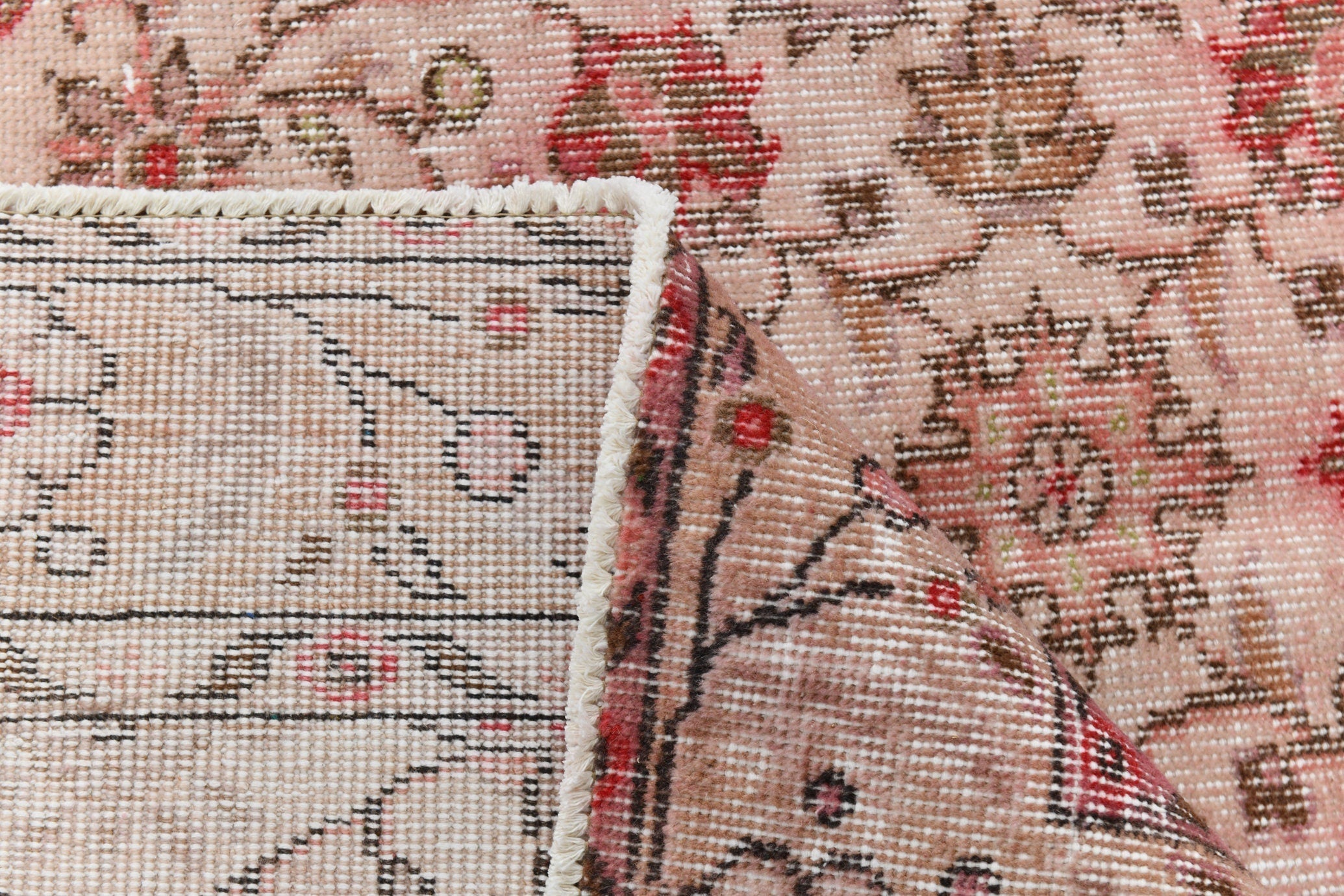 Turkish Vintage Rug  5'10" x 9'5" ft