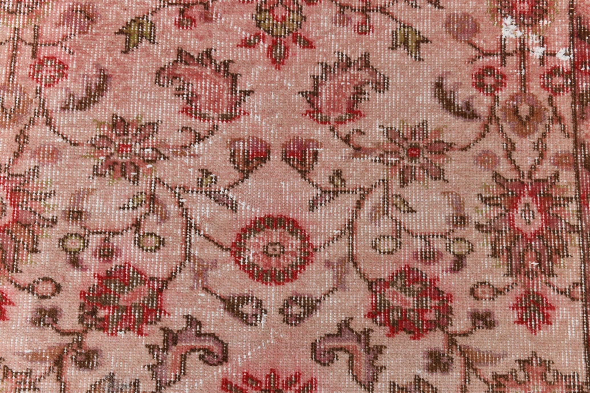 Turkish Vintage Rug  5'10" x 9'5" ft