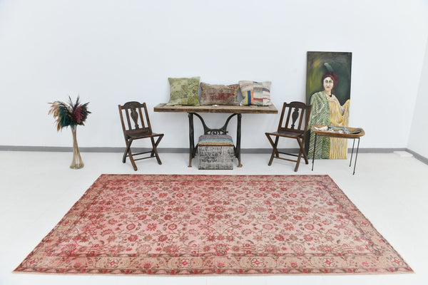 Turkish Vintage Rug  5'10" x 9'5" ft