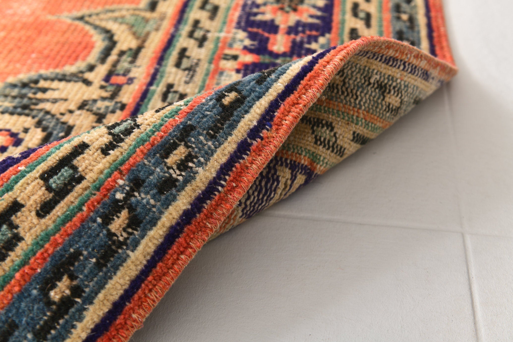Turkish Vintage Rug  5'11" x 8'10" ft
