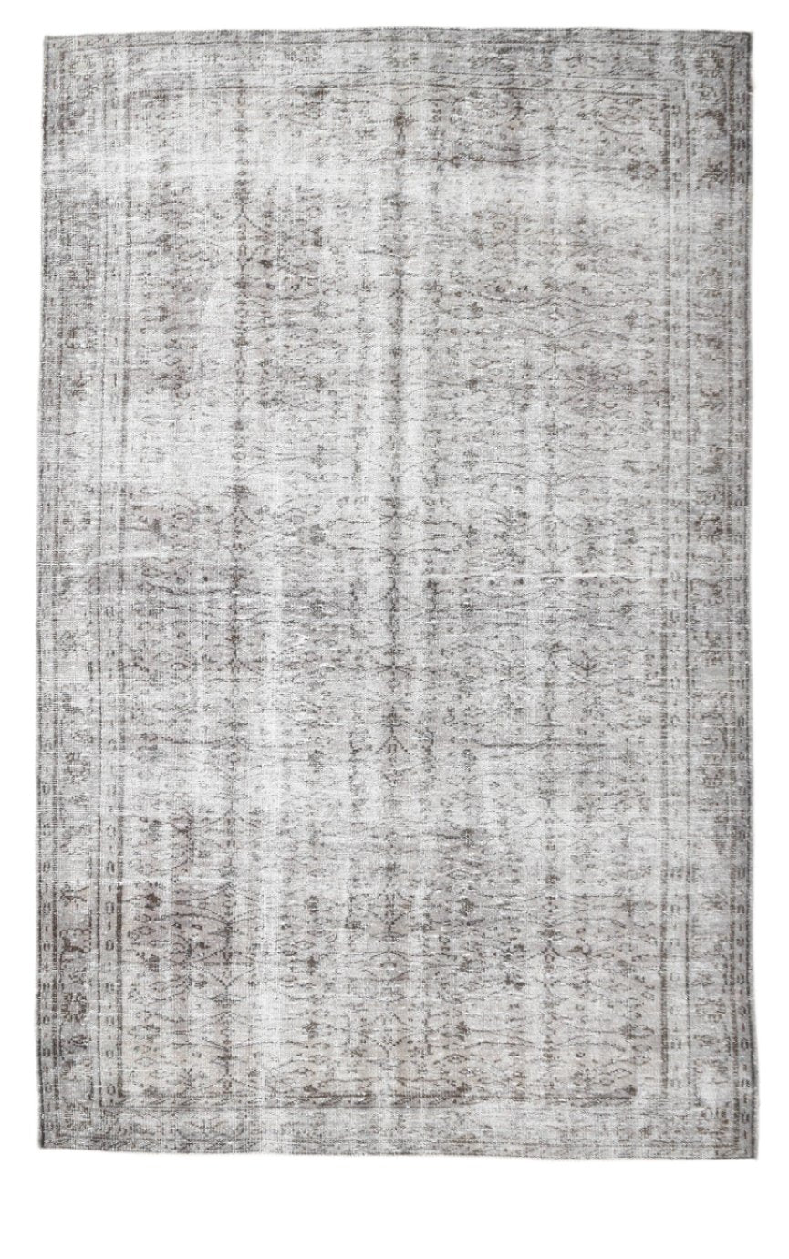 Turkish Vintage Rug  5'11" x 9'4" ft