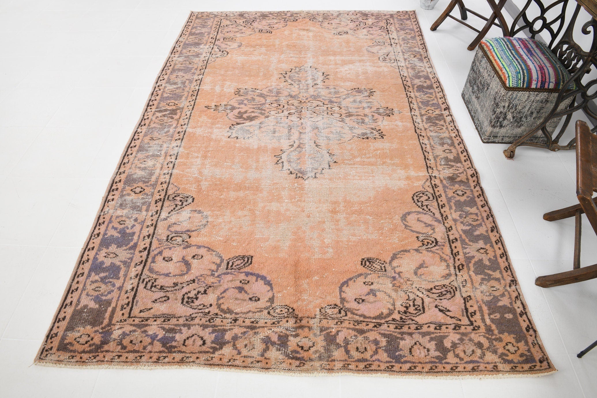 Turkish Vintage Rug  5'11" x 9'6" ft
