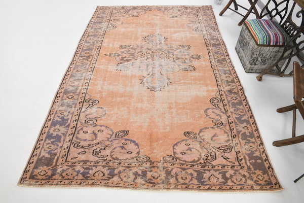 Turkish Vintage Rug  5'11" x 9'6" ft