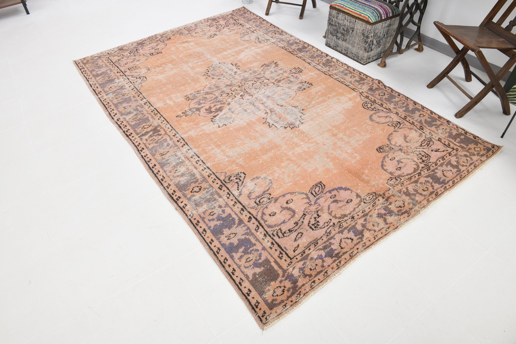Turkish Vintage Rug  5'11" x 9'6" ft
