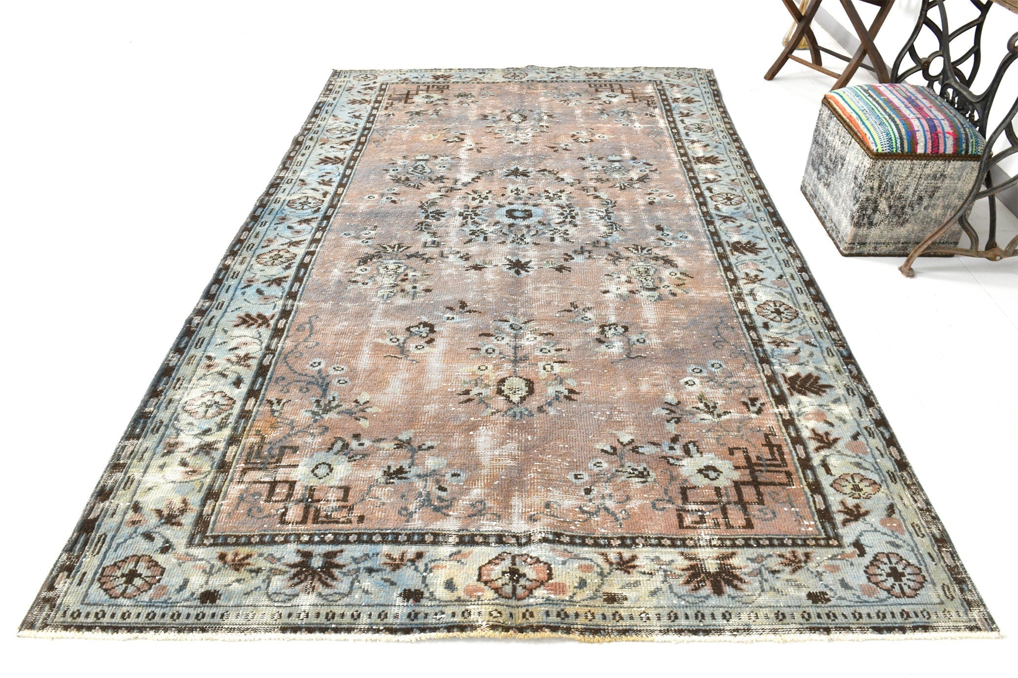 Turkish Vintage Rug  5'12" x 10'1" ft