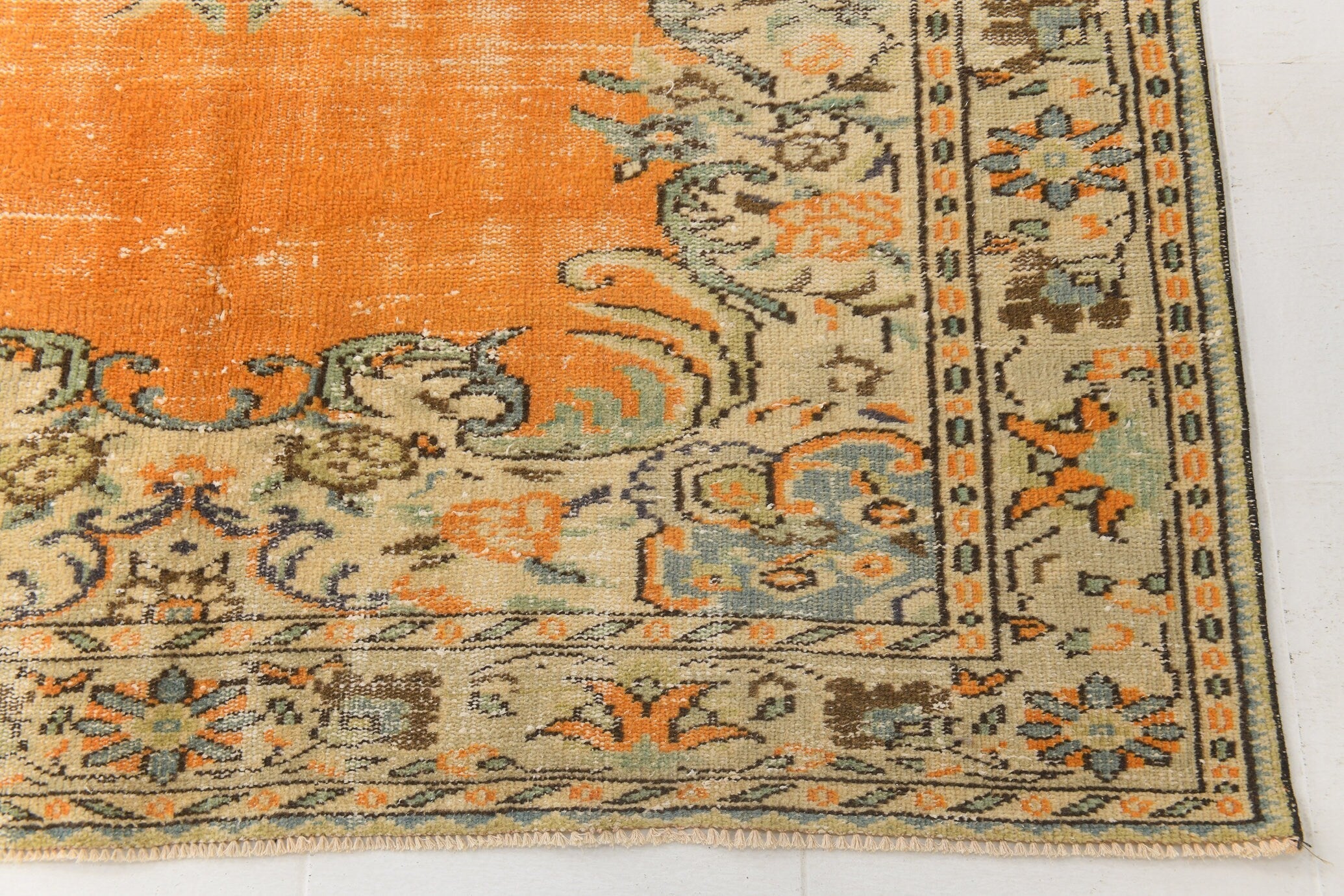 Turkish Vintage Rug  5'12" x 10'2" ft