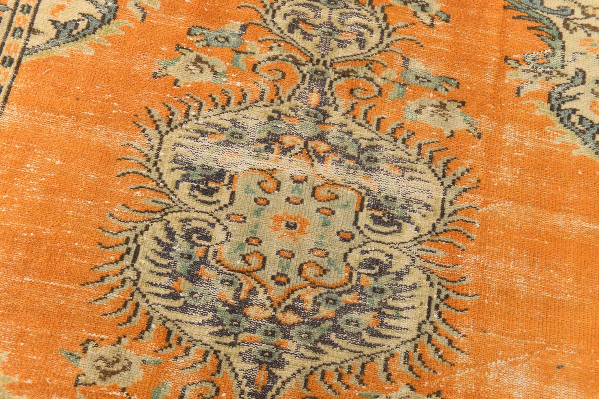 Turkish Vintage Rug  5'12" x 10'2" ft