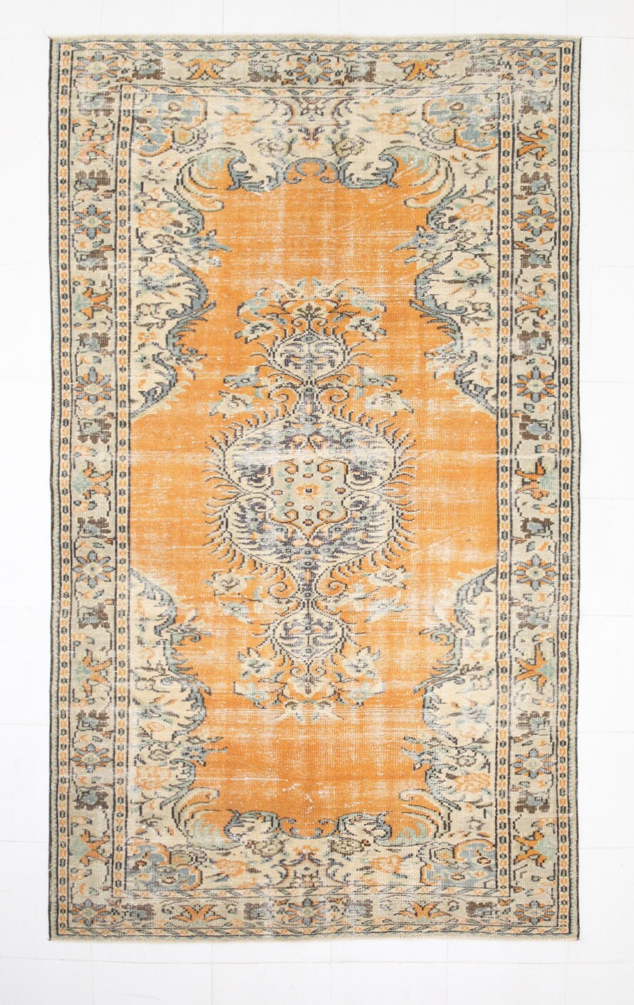 Turkish Vintage Rug  5'12" x 10'2" ft