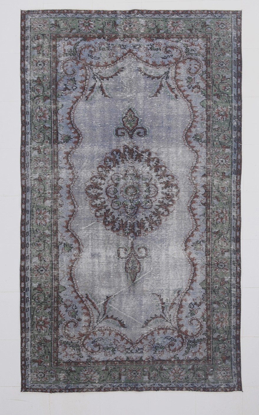 Turkish Vintage Rug  5'12" x 10'6" ft