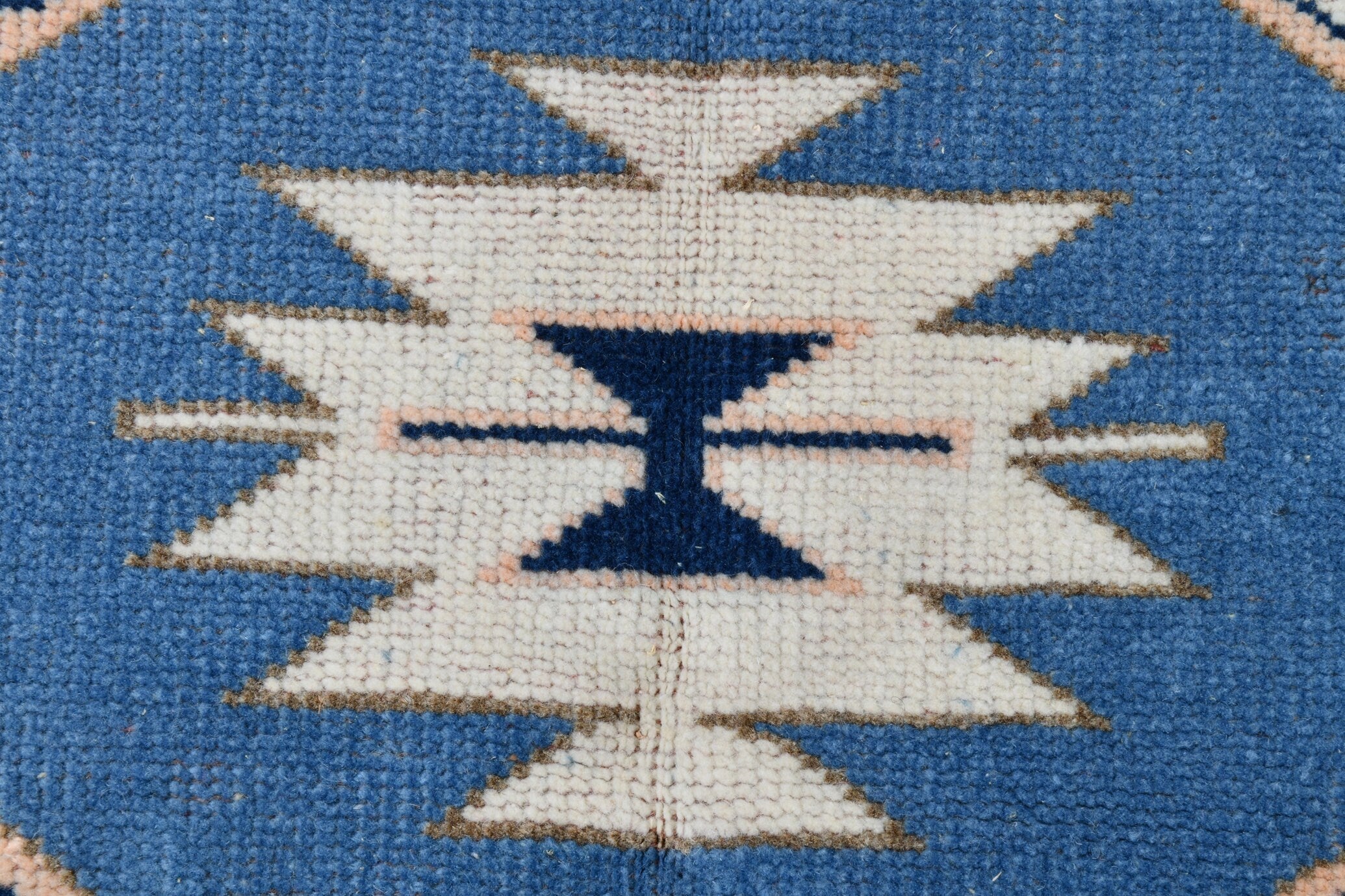 Turkish Vintage Rug  5'12" x 7'8" ft