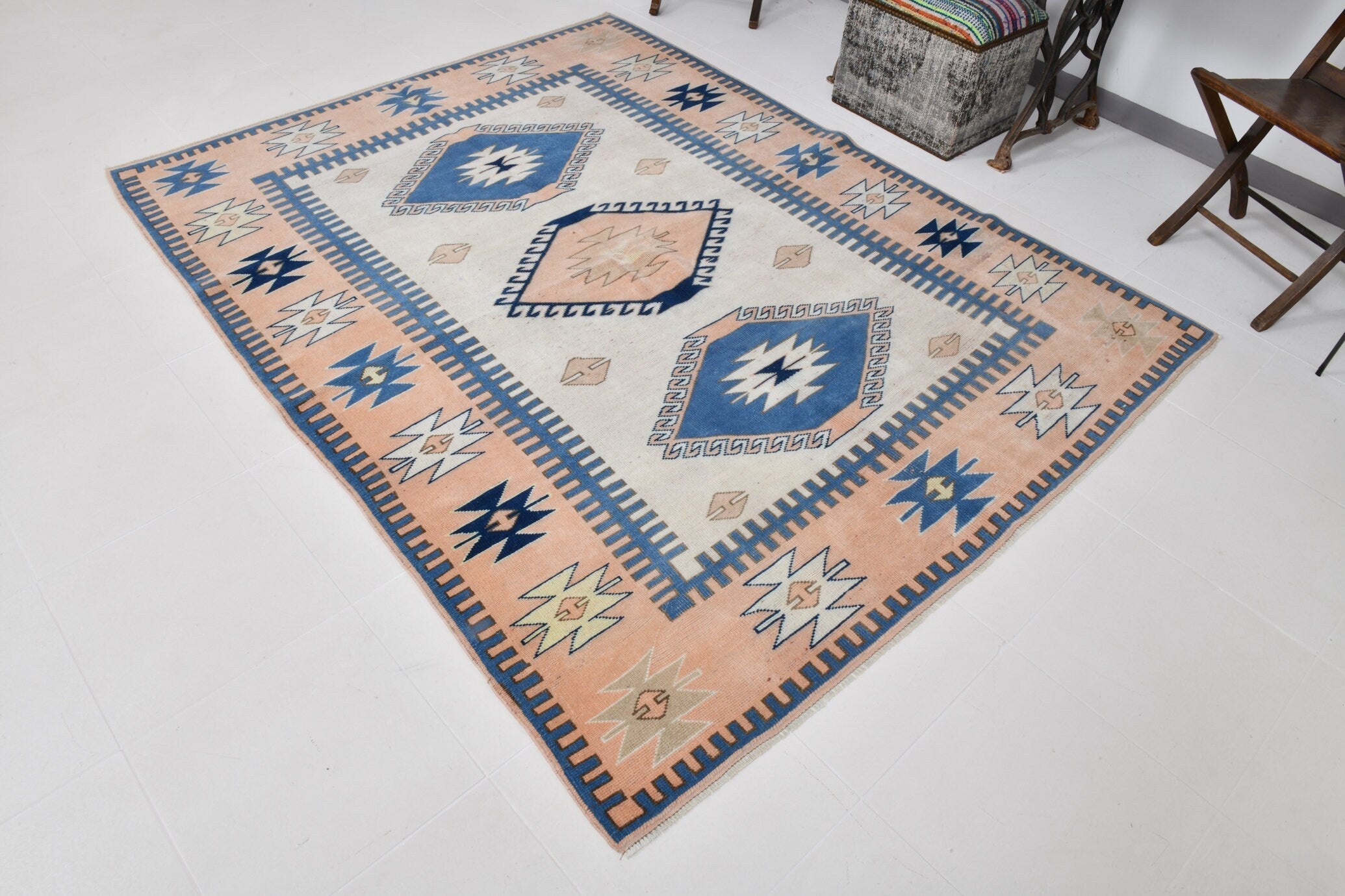 Turkish Vintage Rug  5'12" x 7'8" ft