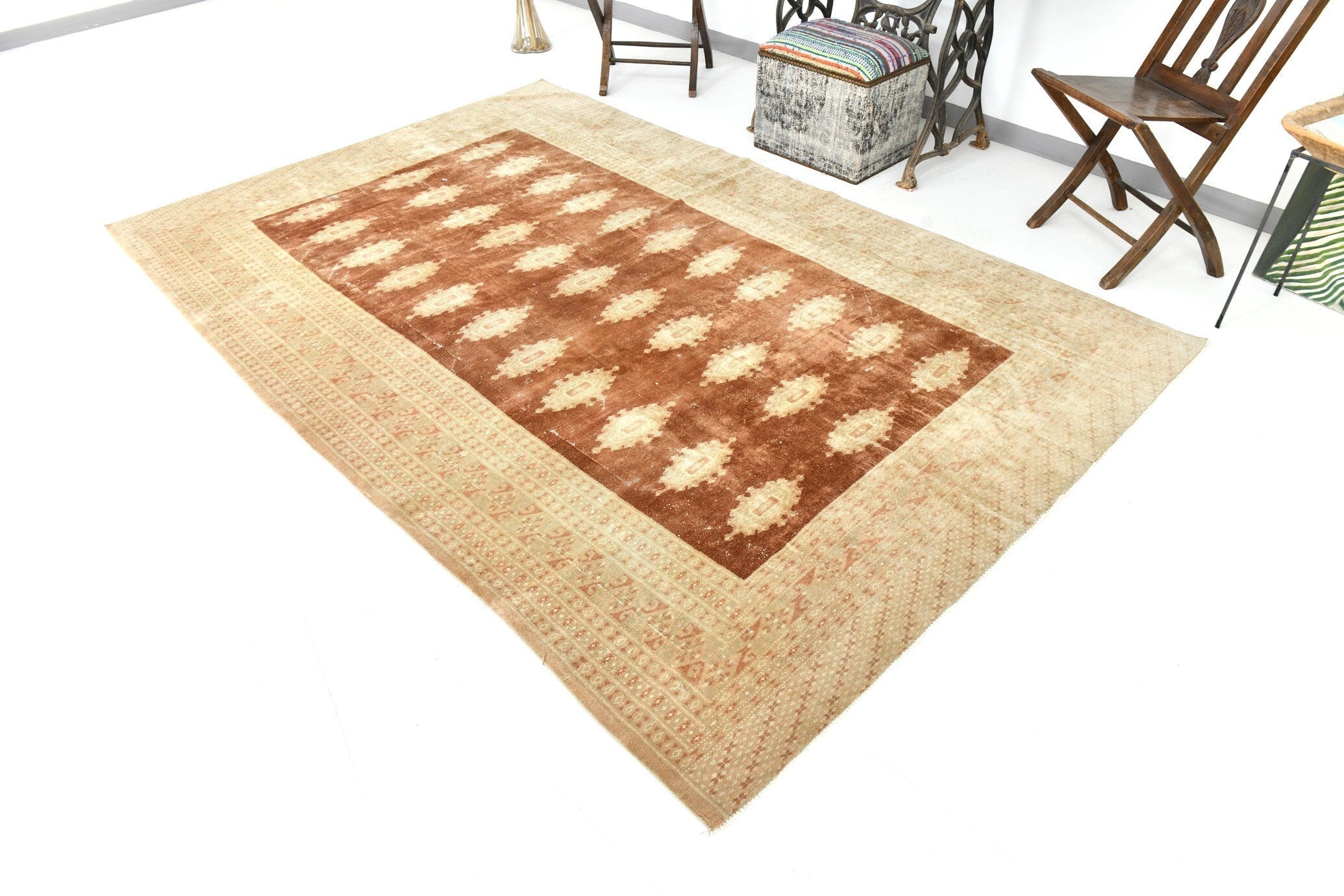 Turkish Vintage Rug  5'12" x 9'1" ft