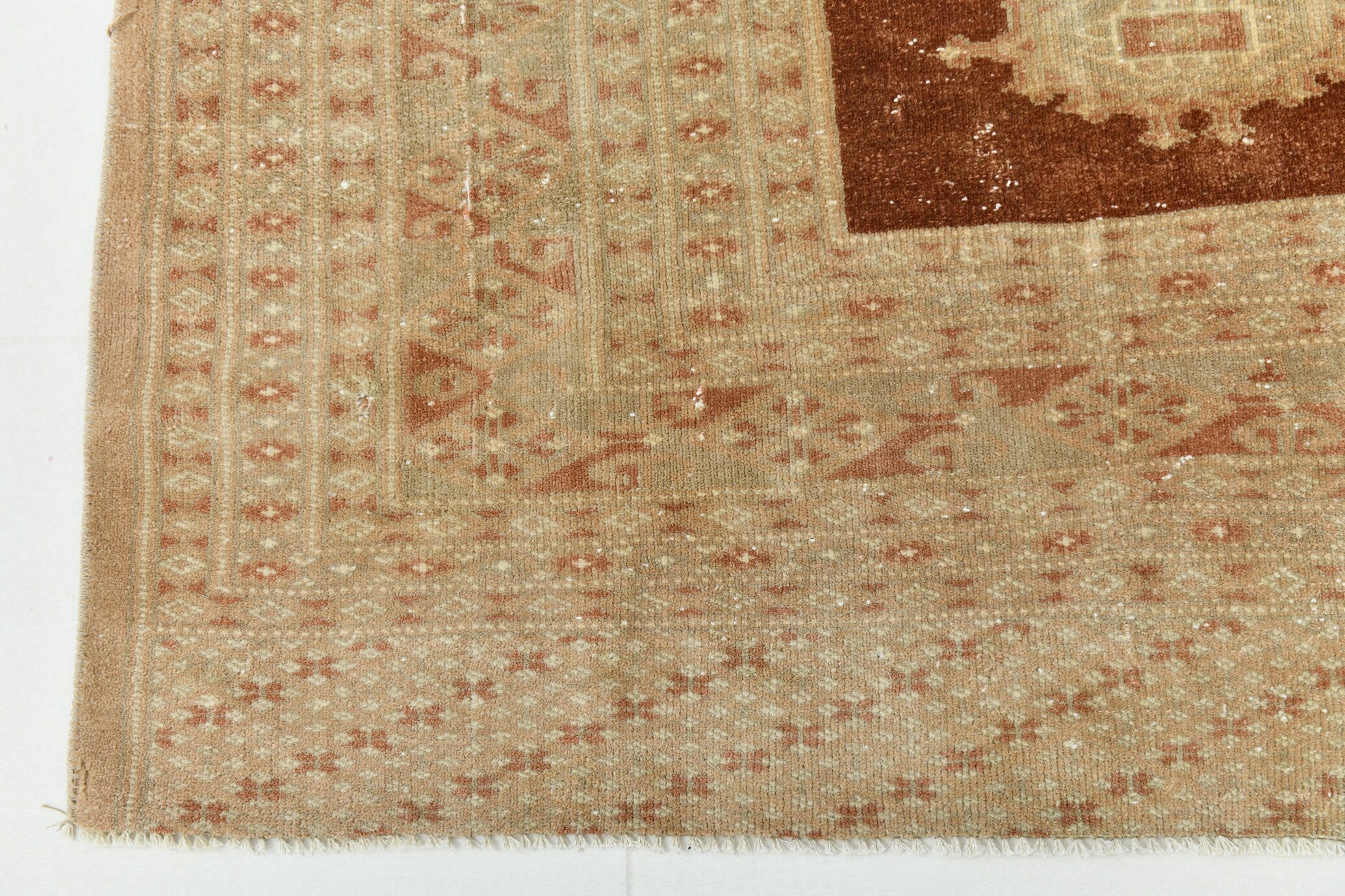 Turkish Vintage Rug  5'12" x 9'1" ft
