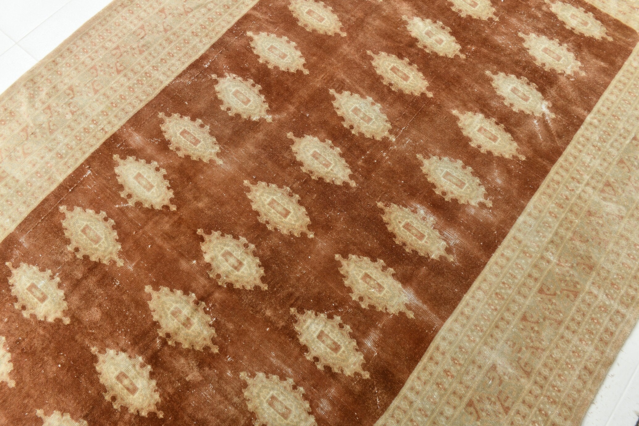 Turkish Vintage Rug  5'12" x 9'1" ft