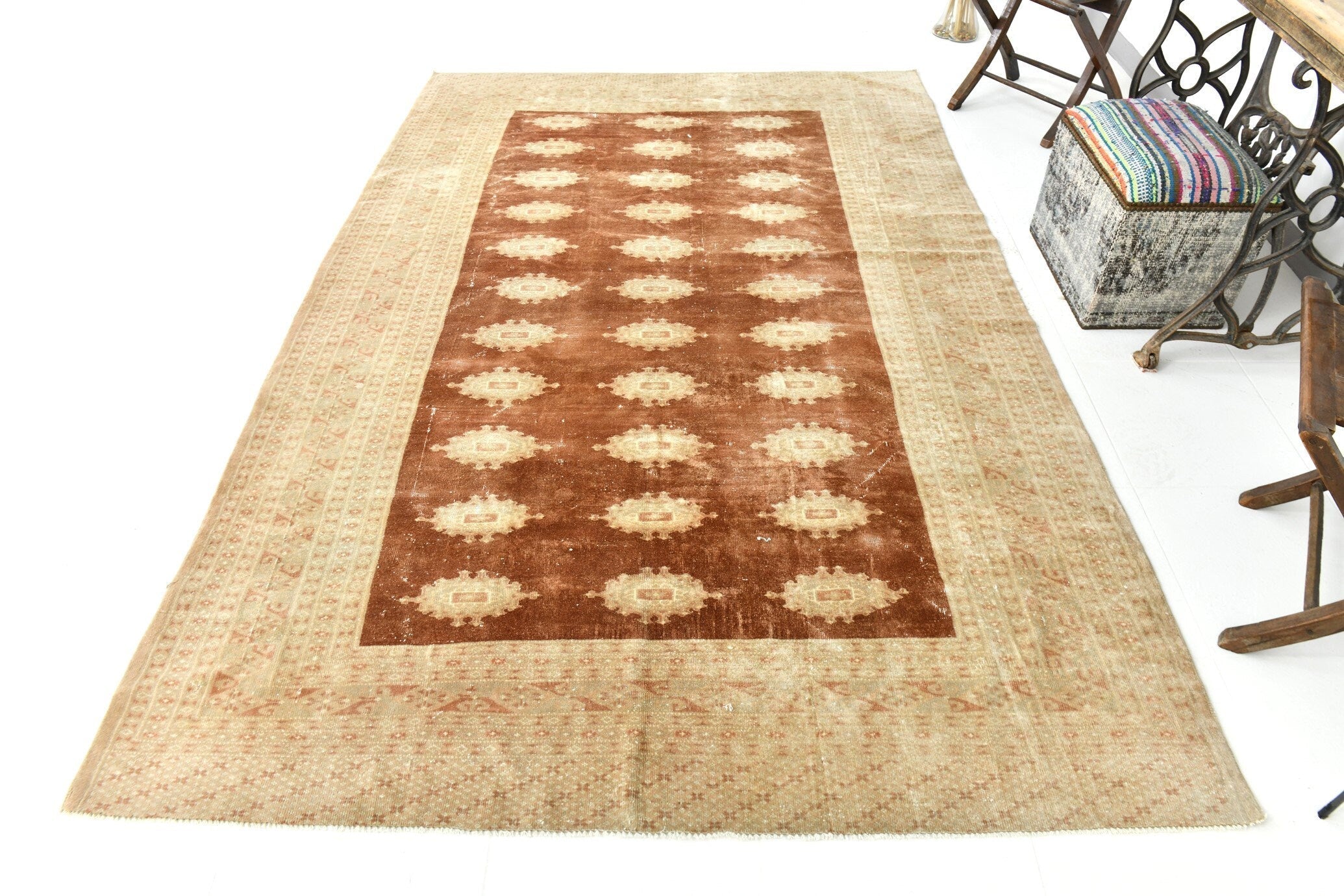 Turkish Vintage Rug  5'12" x 9'1" ft