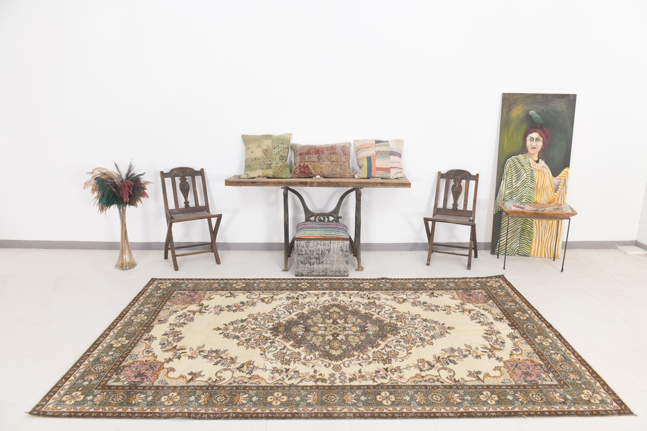 Turkish Vintage Rug  5'12" x 9'12" ft