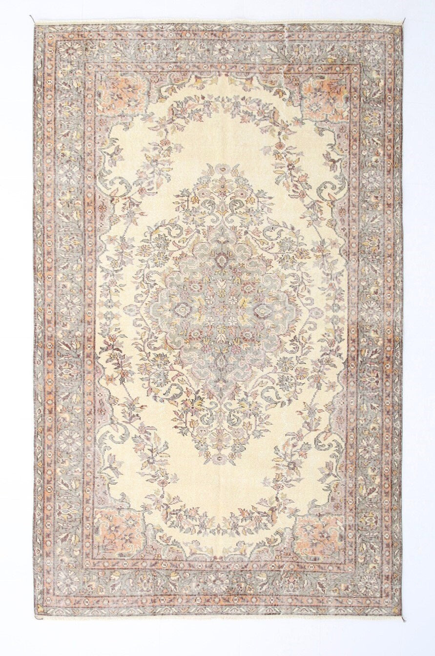 Turkish Vintage Rug 5’12’’ x 9’8’’ ft