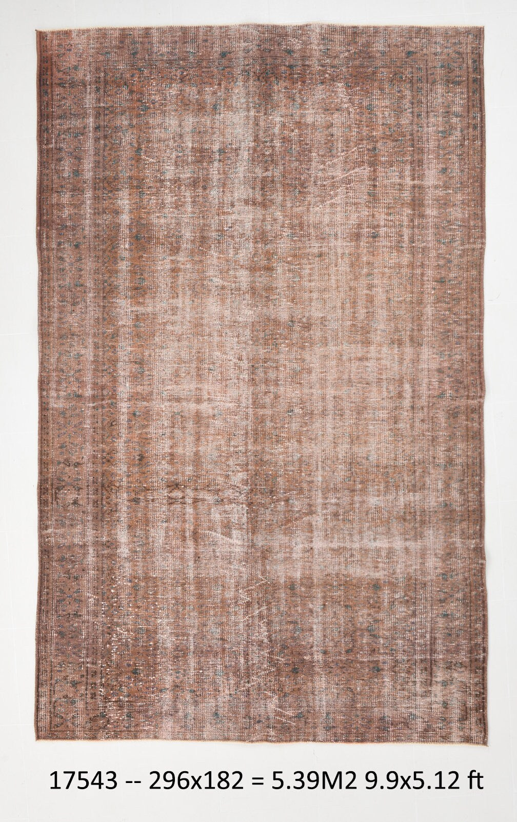 Turkish Vintage Rug  5'12" x 9'9" ft