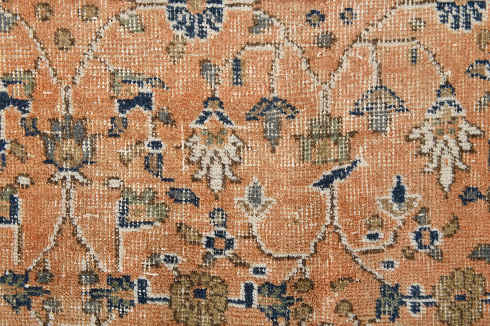 Turkish Vintage Rug  5'2" x 7'7" ft