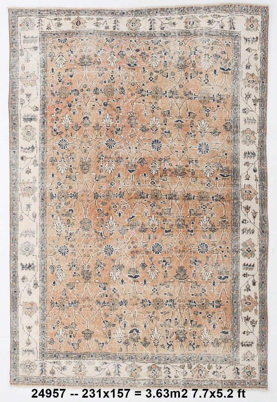 Turkish Vintage Rug  5'2" x 7'7" ft