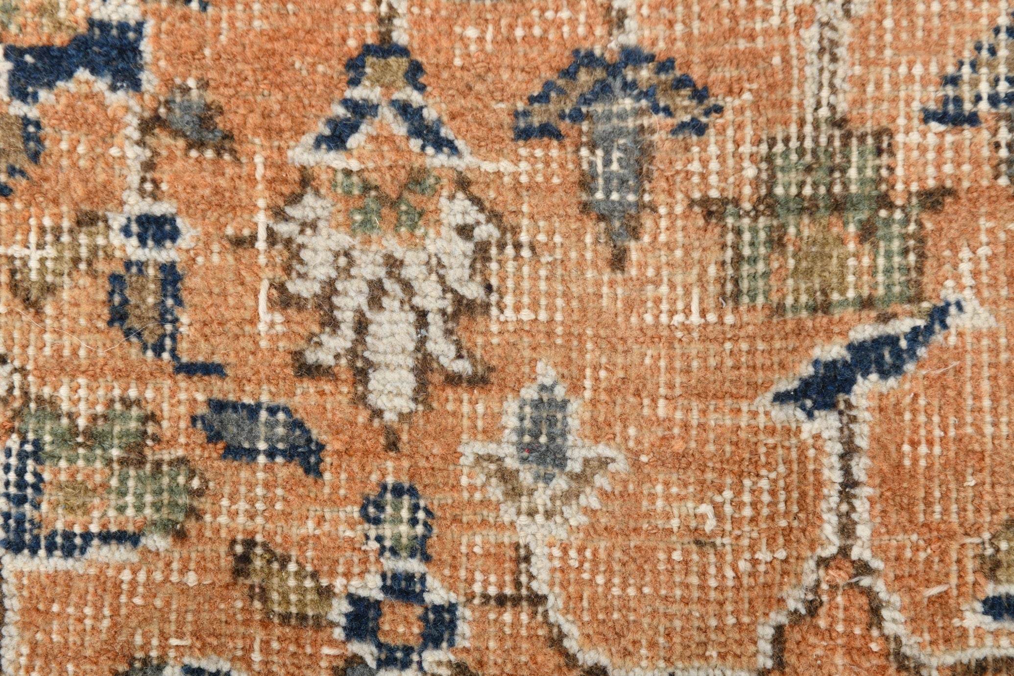 Turkish Vintage Rug  5'2" x 7'7" ft