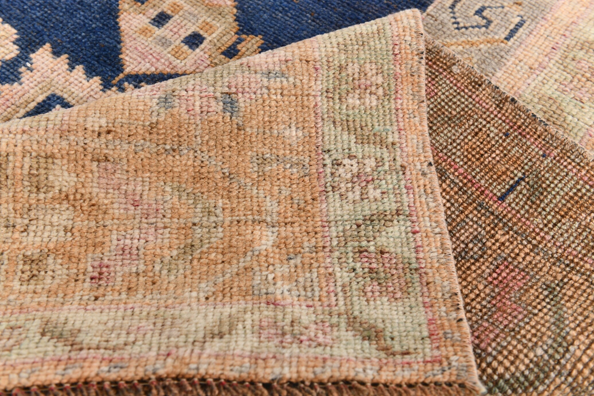 Turkish Vintage Rug  5'3" x 10'3" ft