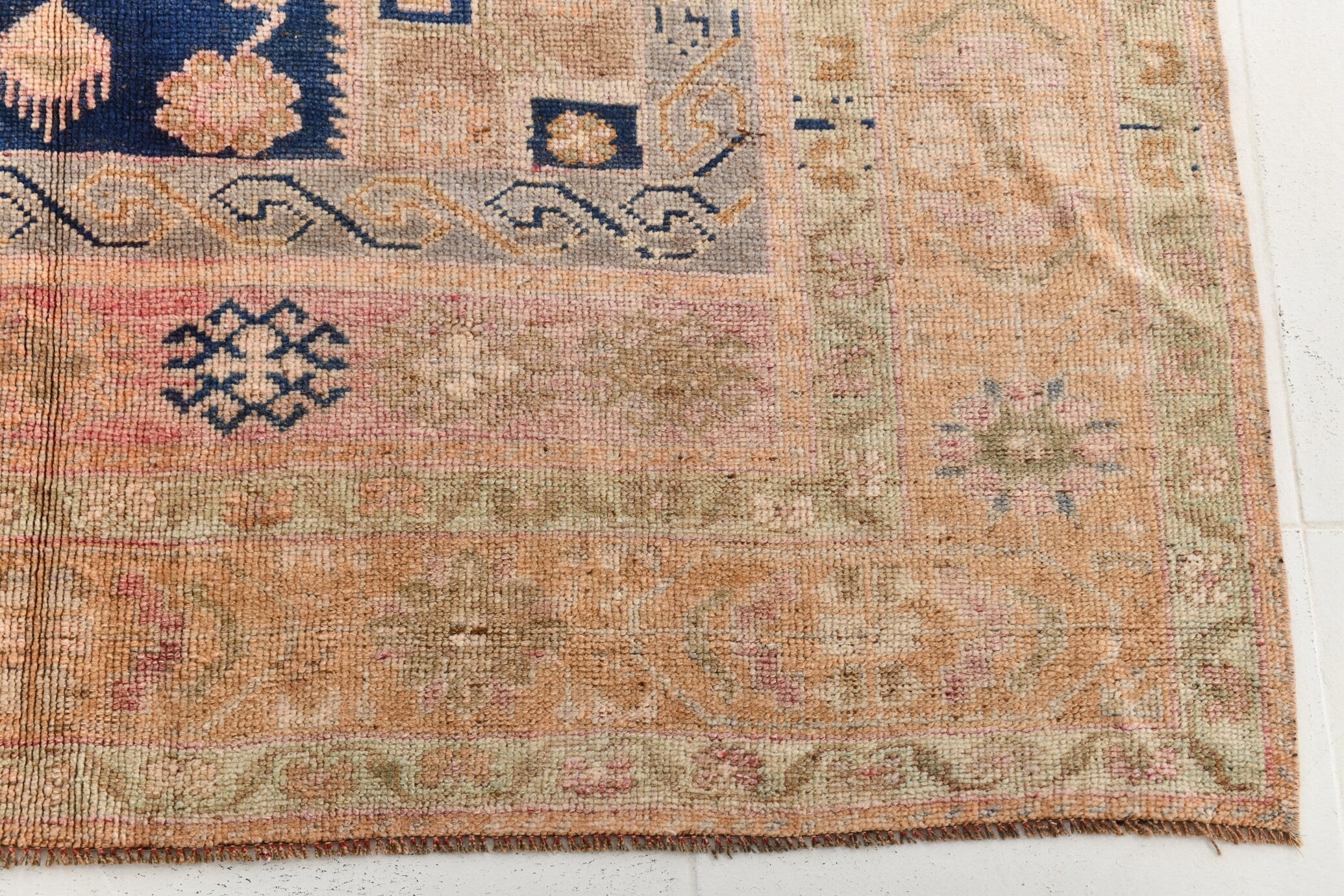 Turkish Vintage Rug  5'3" x 10'3" ft