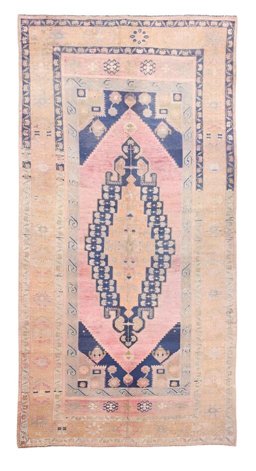 Turkish Vintage Rug  5'3" x 10'3" ft