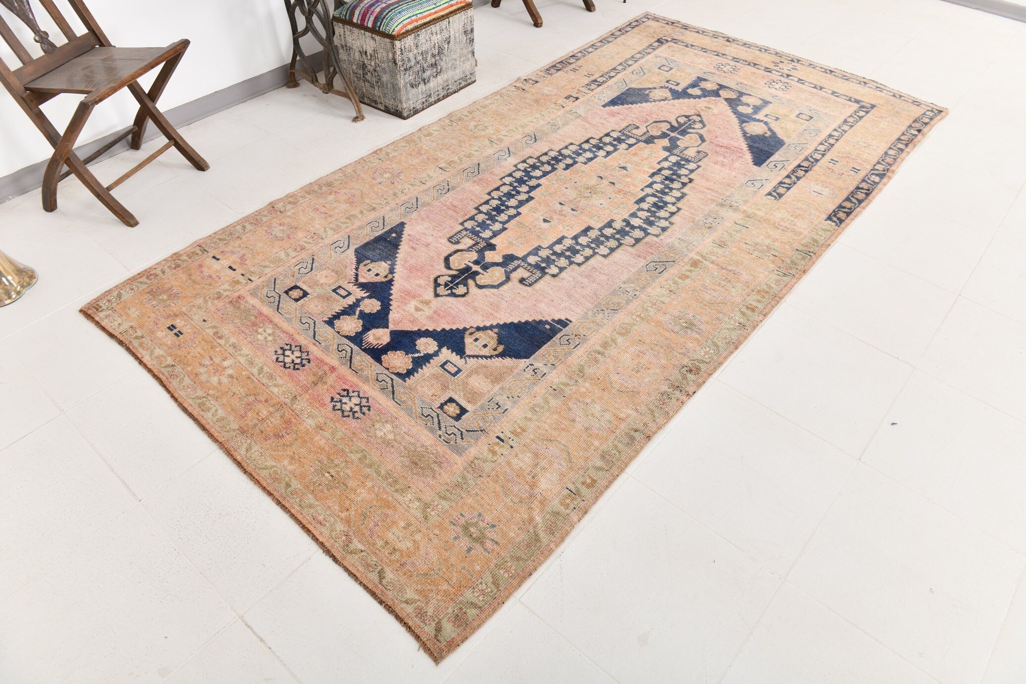 Turkish Vintage Rug  5'3" x 10'3" ft