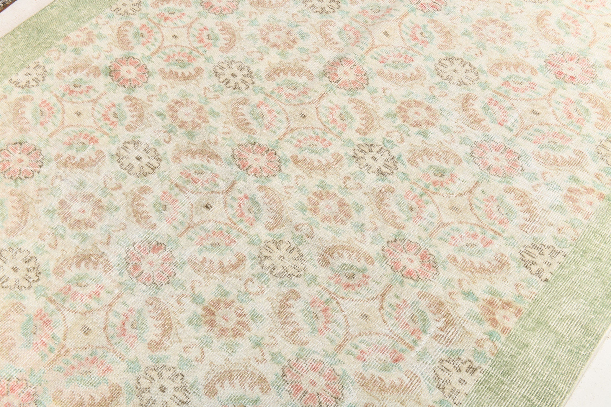Turkish Vintage Rug  5'3" x 8'4" ft
