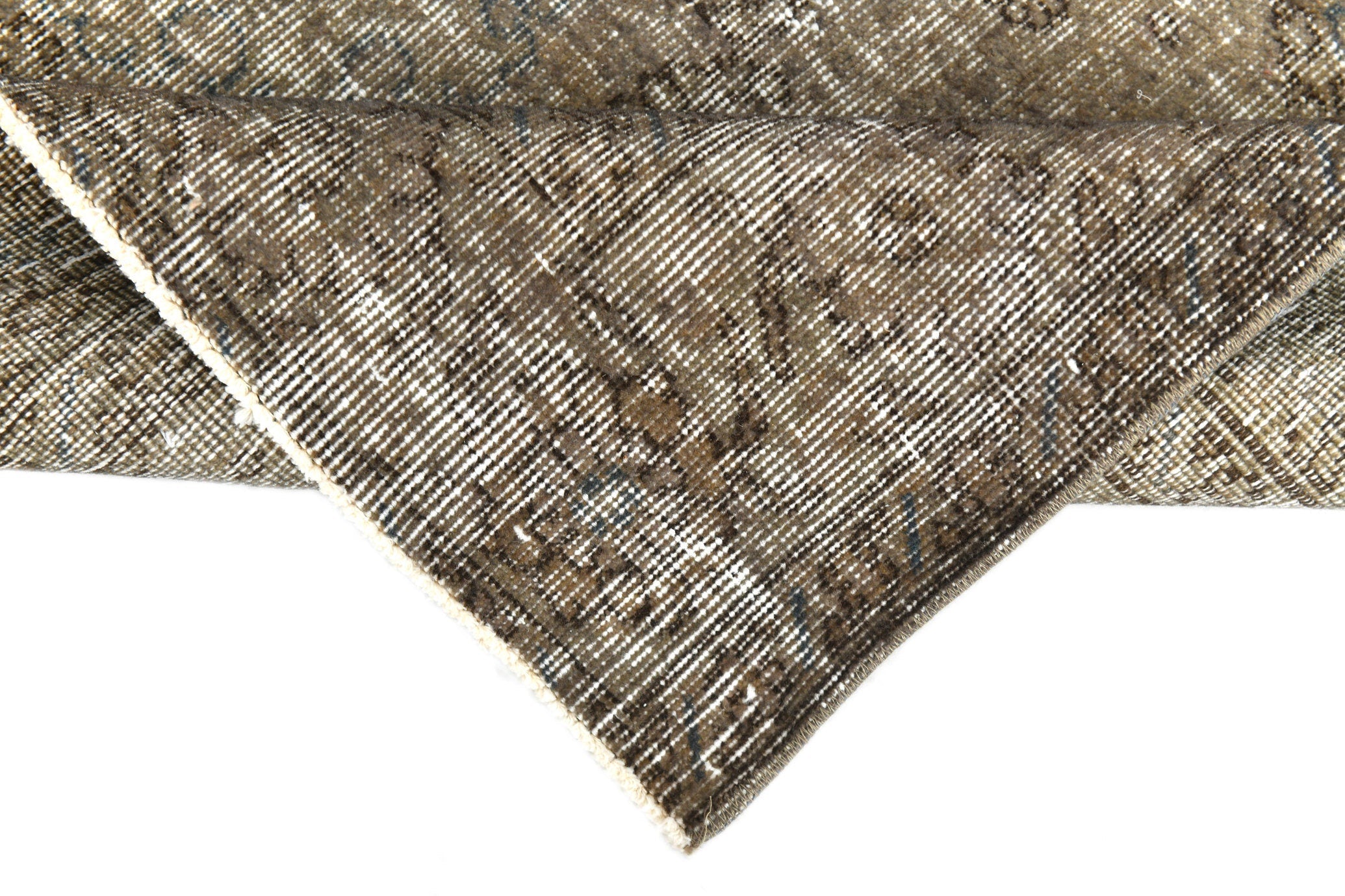 Turkish Vintage Rug  5'3" x 8'8" ft