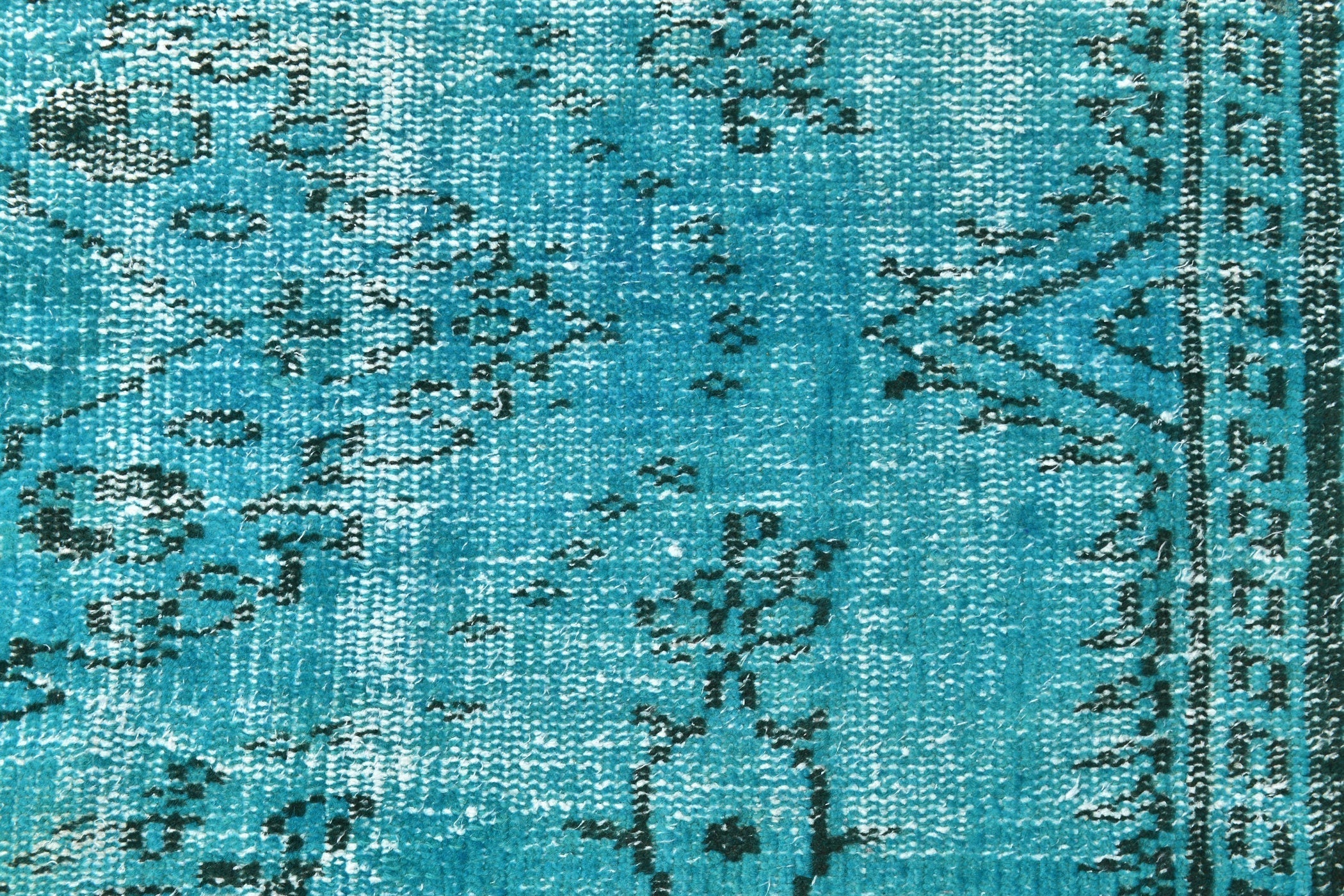 Turkish Vintage Rug  5'3" x 9'1" ft