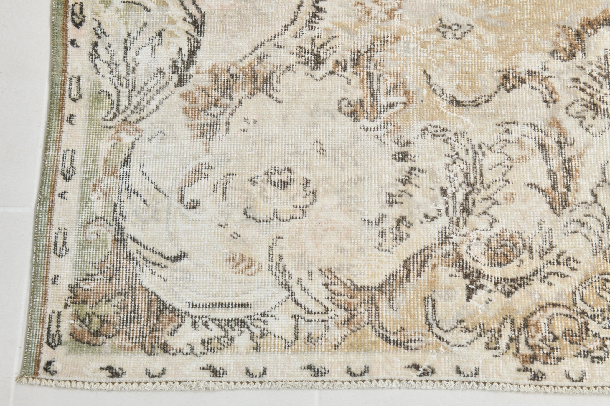 Turkish Vintage Rug 5’4’ x 8’2’