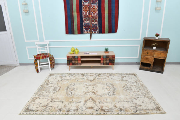 Turkish Vintage Rug 5’4’ x 8’2’