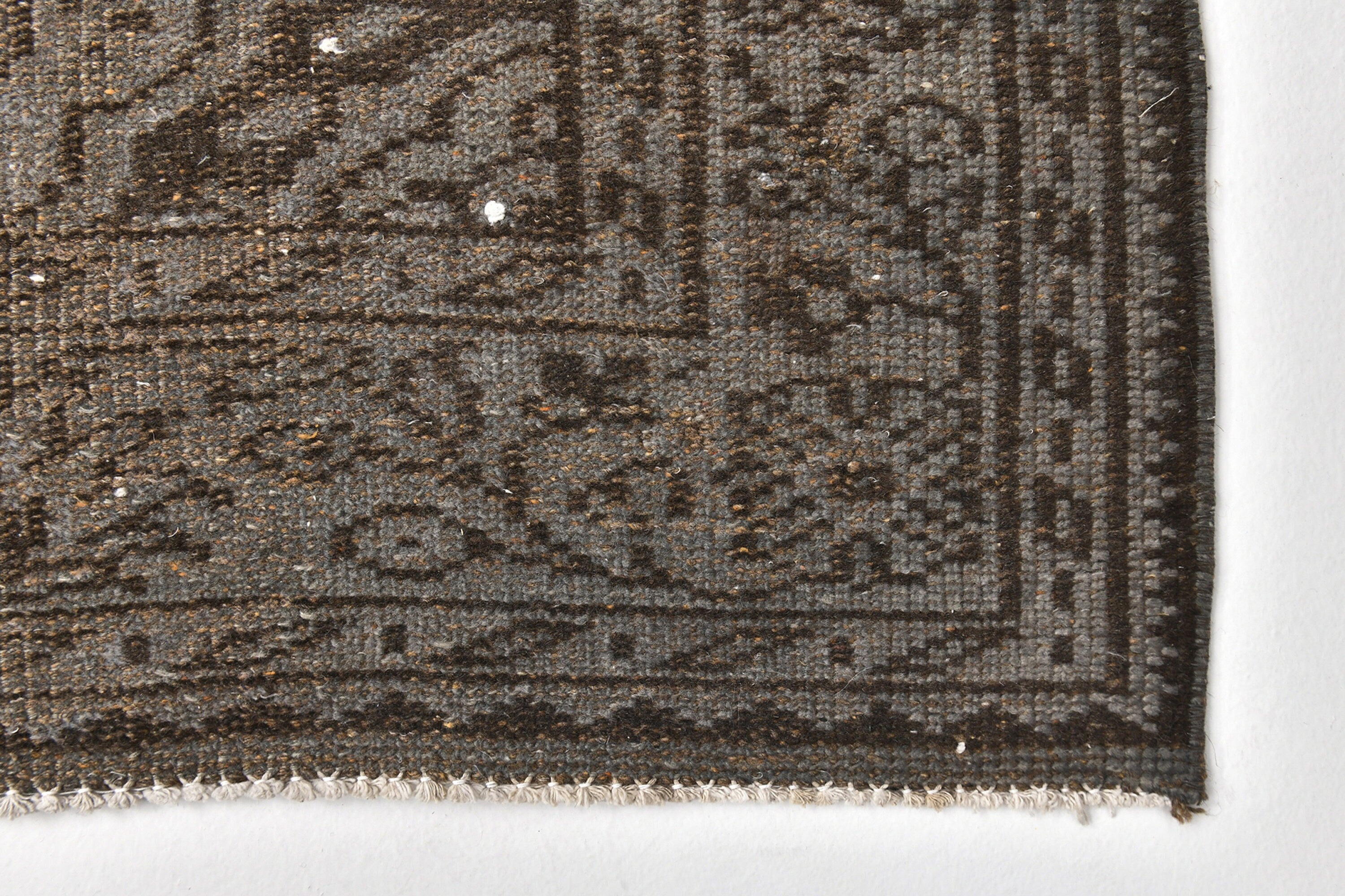 Turkish Vintage Rug  5'4" x 8'8" ft