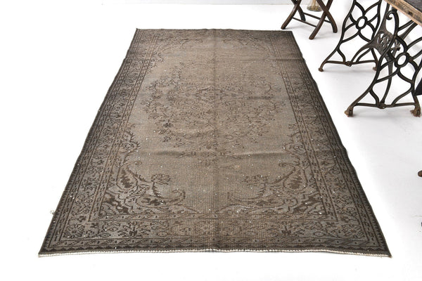 Turkish Vintage Rug  5'4" x 8'8" ft