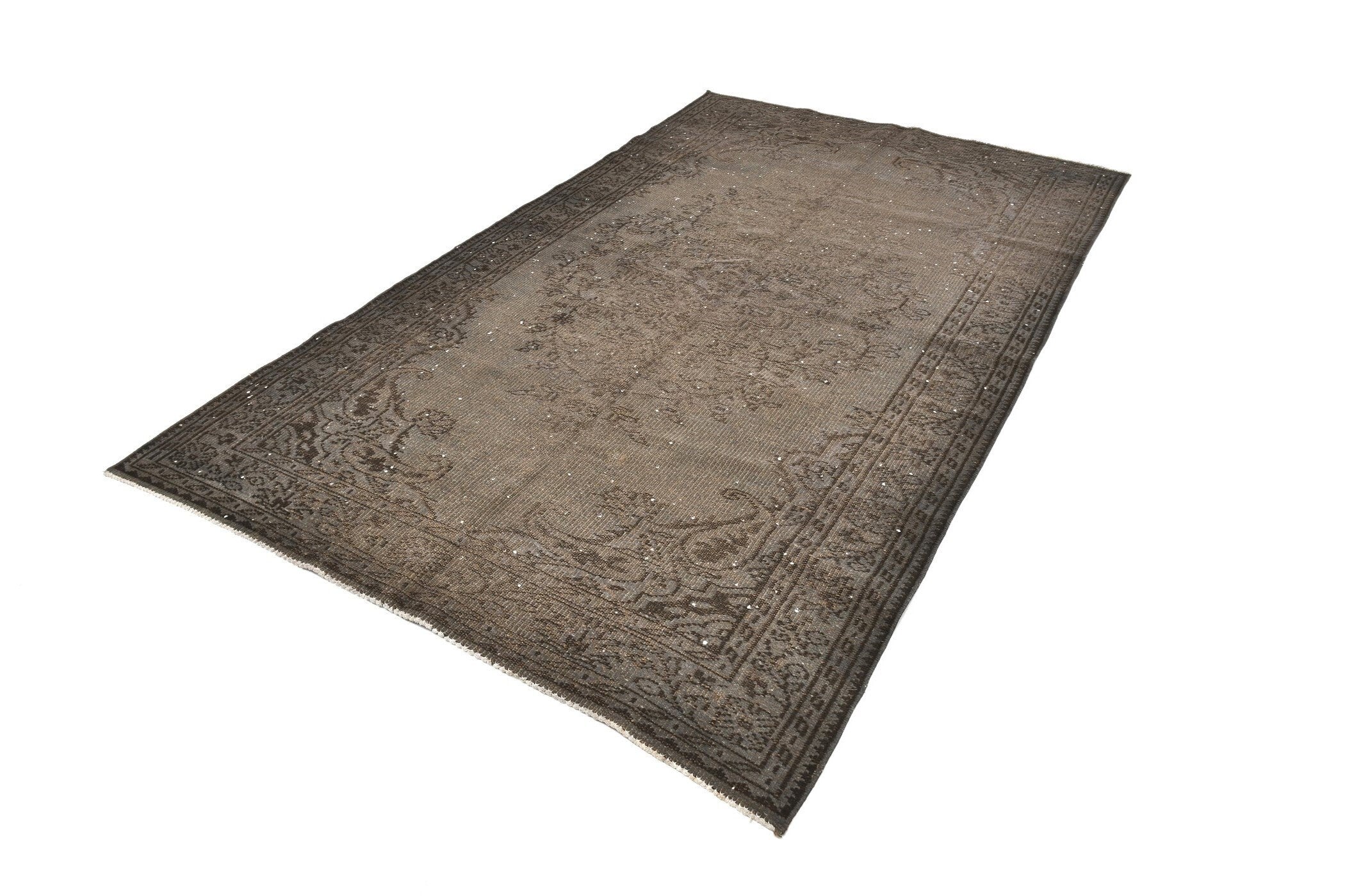 Turkish Vintage Rug  5'4" x 8'8" ft
