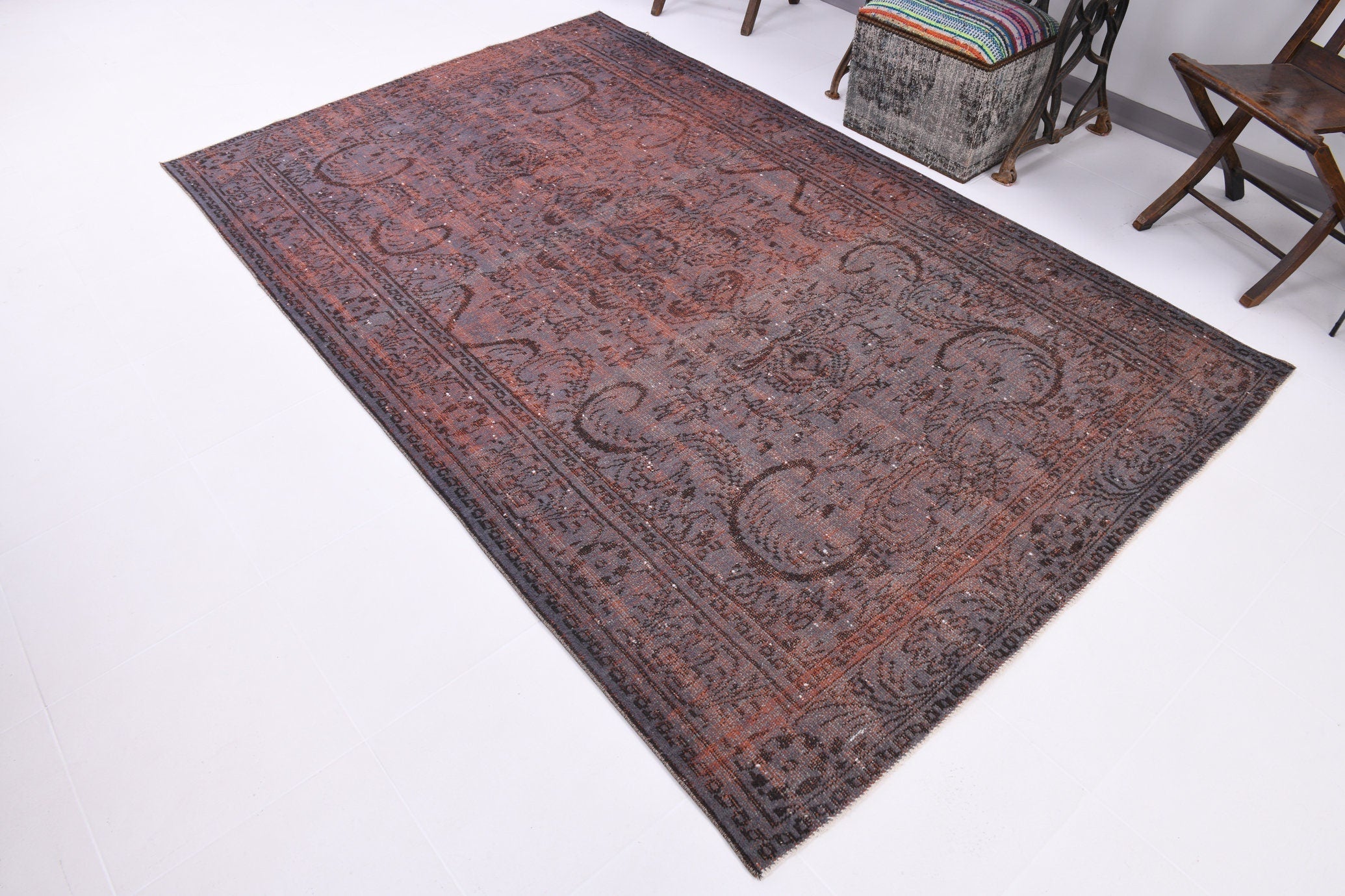 Turkish Vintage Rug  5'5" x 8'10" ft