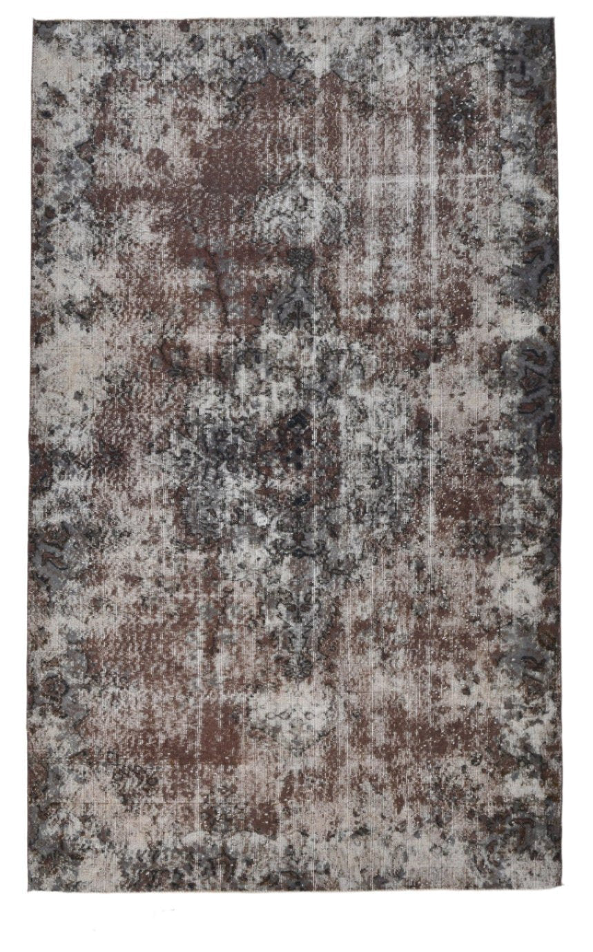 Turkish Vintage Rug 5’5’’ x 8’11’’ ft