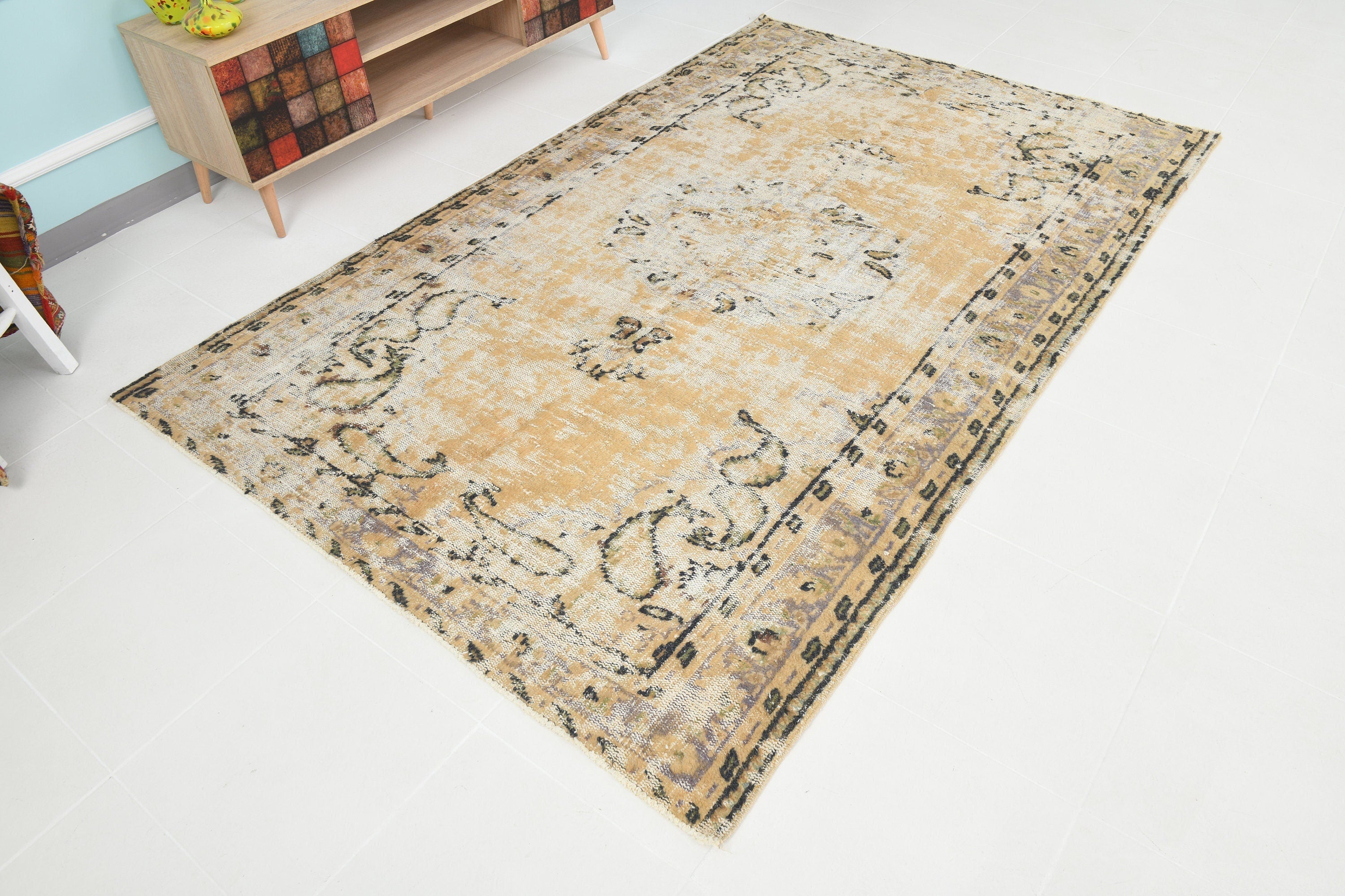 Turkish Vintage Rug 5’5’ x 8’4’