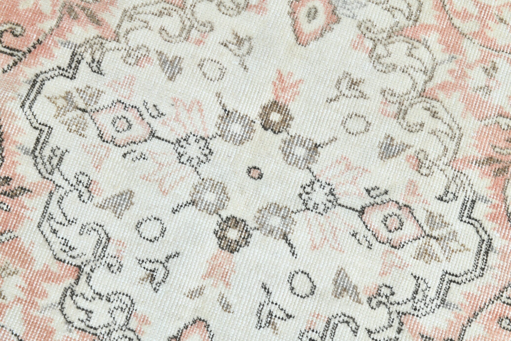 Turkish Vintage Rug 5’5’ x 8’9’