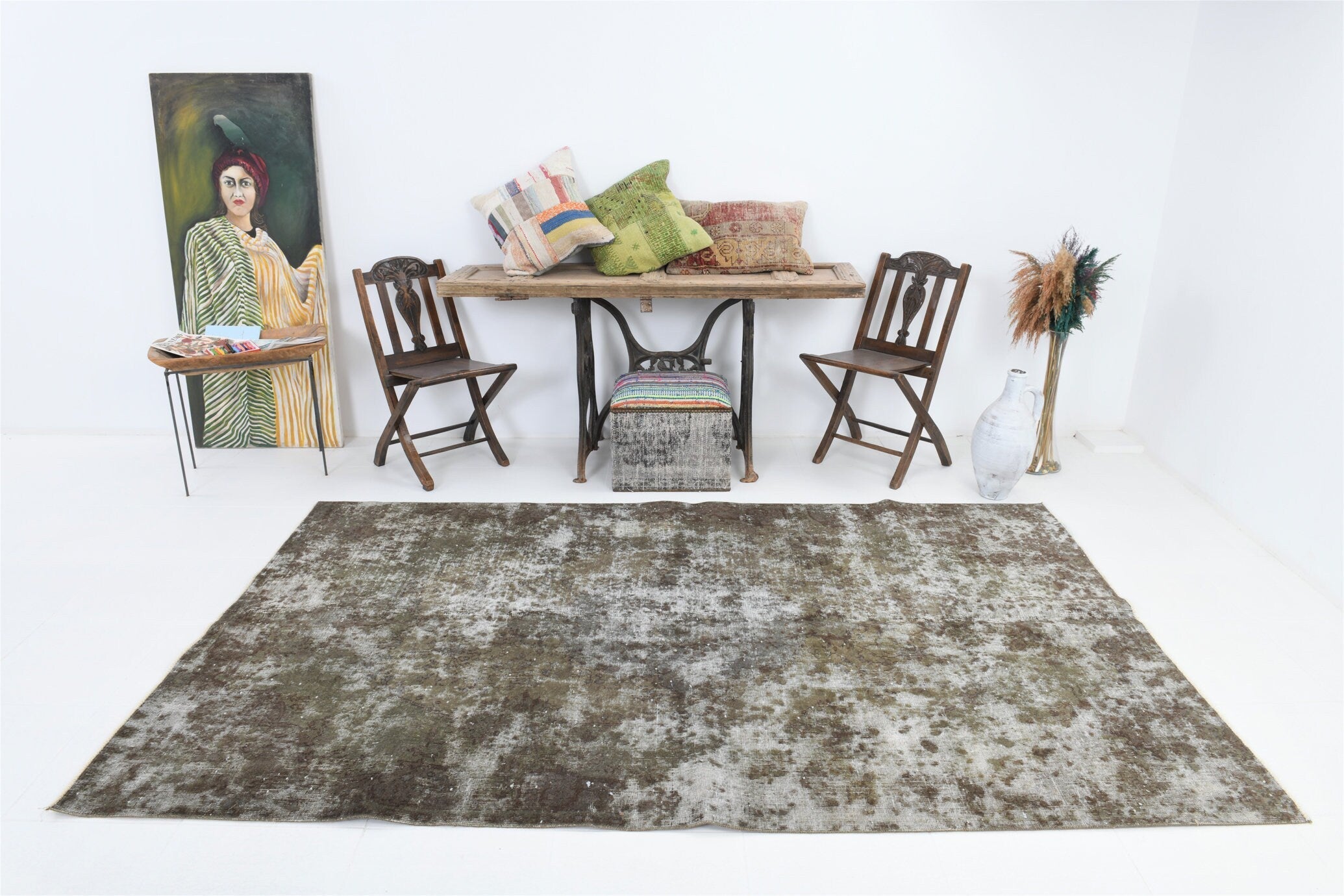 Turkish Vintage Rug  5'5" x 9'1" ft