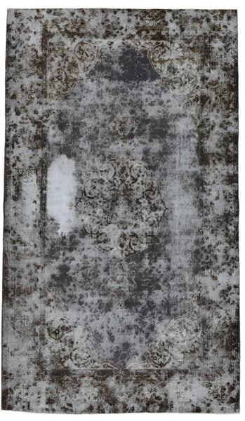 Turkish Vintage Rug  5'5" x 9'4" ft